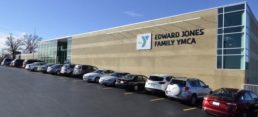 Edward Jones Family YMCA - Fitness Center | Gateway Region YMCA